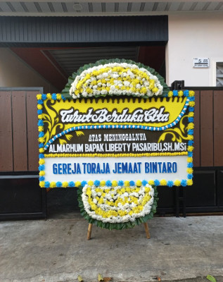 Papan Bunga Duka di Semidang Gumay