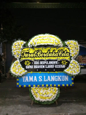 Papan Bunga Duka di Semidang Gumay